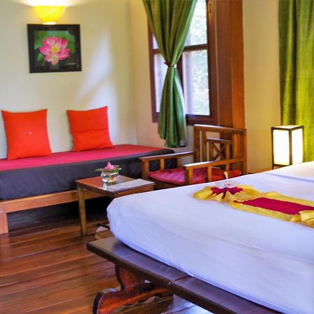 Maisons Wat Kor Battambang Kültér fotó